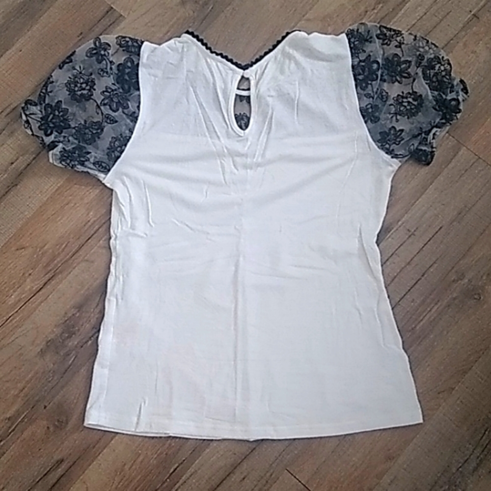 NWOT Blouse - Picture 2 of 3